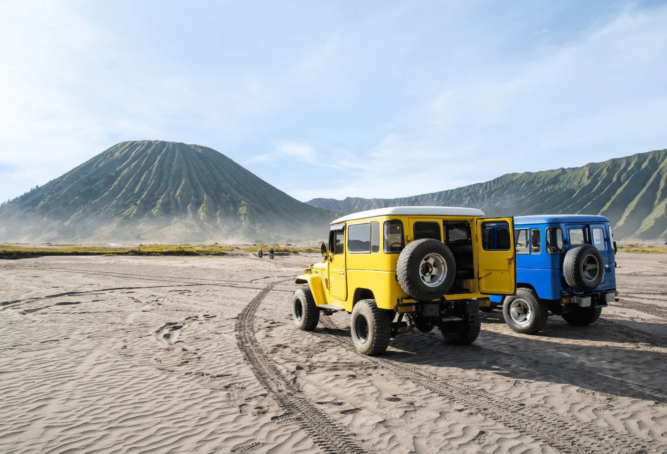 MADAKARIPURA WATERFALL, BROMO SUNRISE & IJEN CRATER (3D 2N)