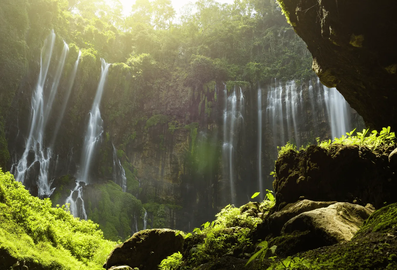 TUMPAK SEWU WATERFALL, BROMO AND IJEN CRATER (4D 3N)